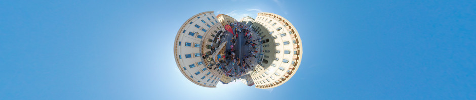 MMatern_20110910_4009_StreetLifeBikeAcrobats1_LP_wpheader.jpg