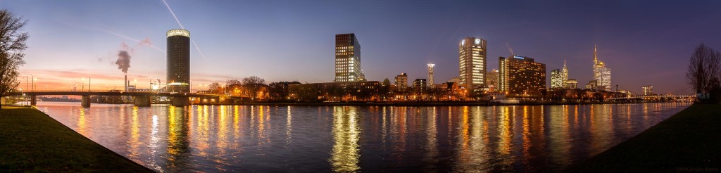 Frankfurt Skyline at dusk