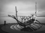 PanoTwin Markus is photographing the sculpture Sun Voyager