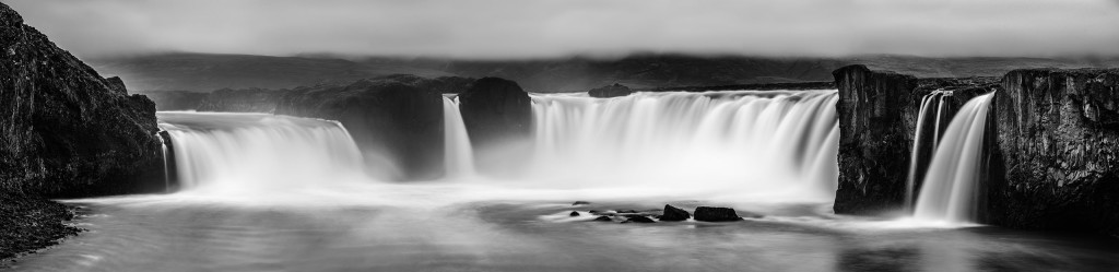 Goðafoss at night (15 sec.)