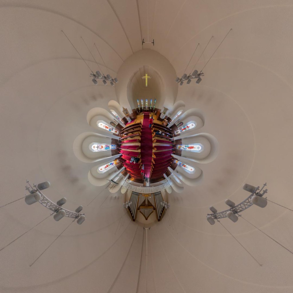 Akureyrarkirkja – Inside (Reprojection)
